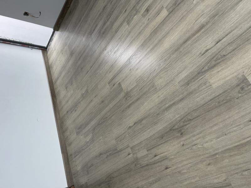 Sàn gỗ BaLi Flooring Titanium B114