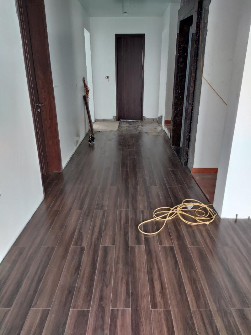  Sàn gỗ Putra Flooring P807 - Bề mặt Titanium cao cấp 