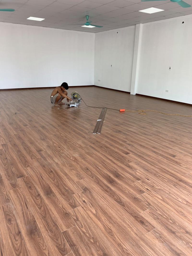  Sàn gỗ Putra Flooring P801 - Bề mặt Titanium cao cấp 